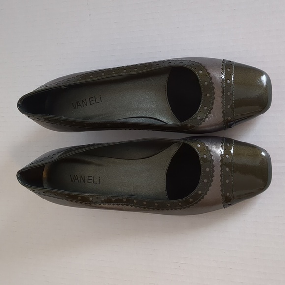 Vaneli Vero Cudio Block Heel Pumps - Picture 2 of 6